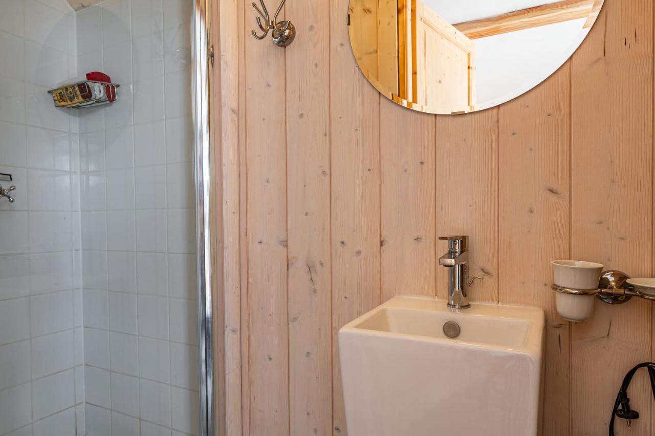 La Cabane Du Bassin - Maison Typique ลาเตสเตอ-เดอ-บูค ภายนอก รูปภาพ